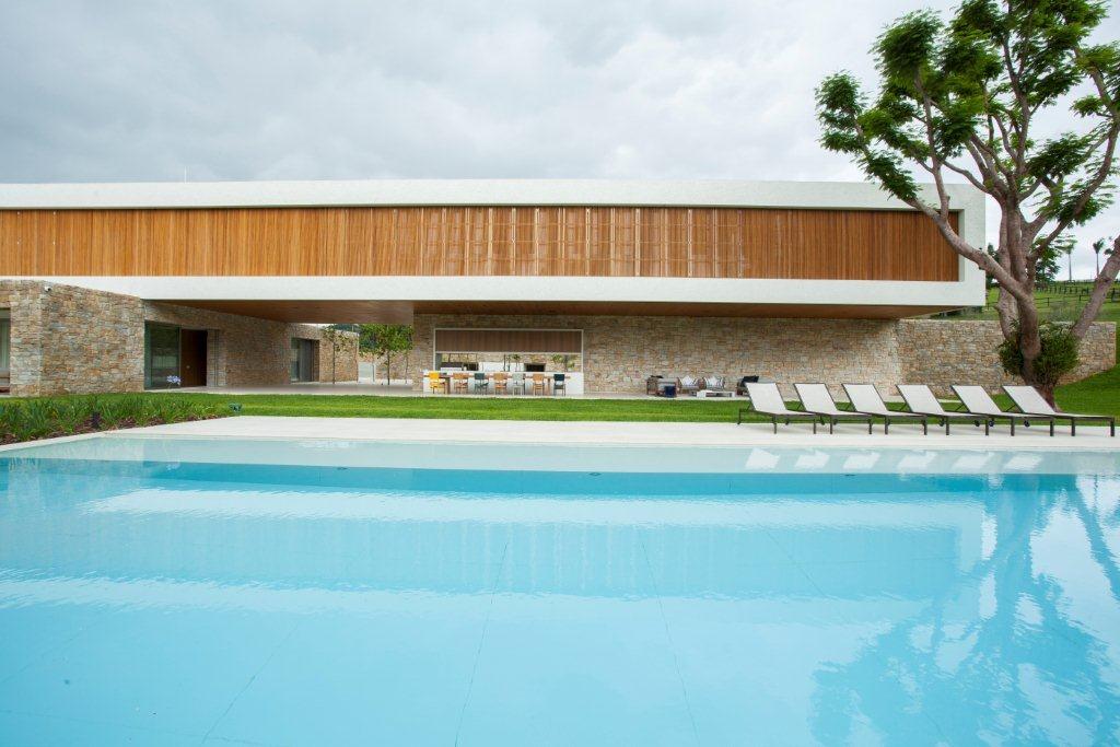 Neolith® também é uma opção para revestimento de piscinas